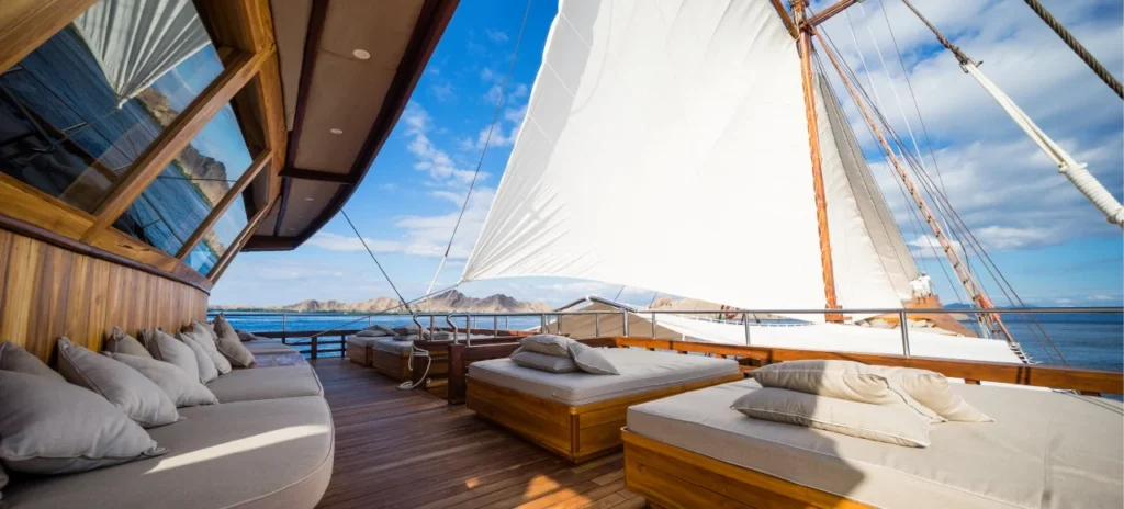 Prana by Atzaro phinisi liveaboard exterior 2