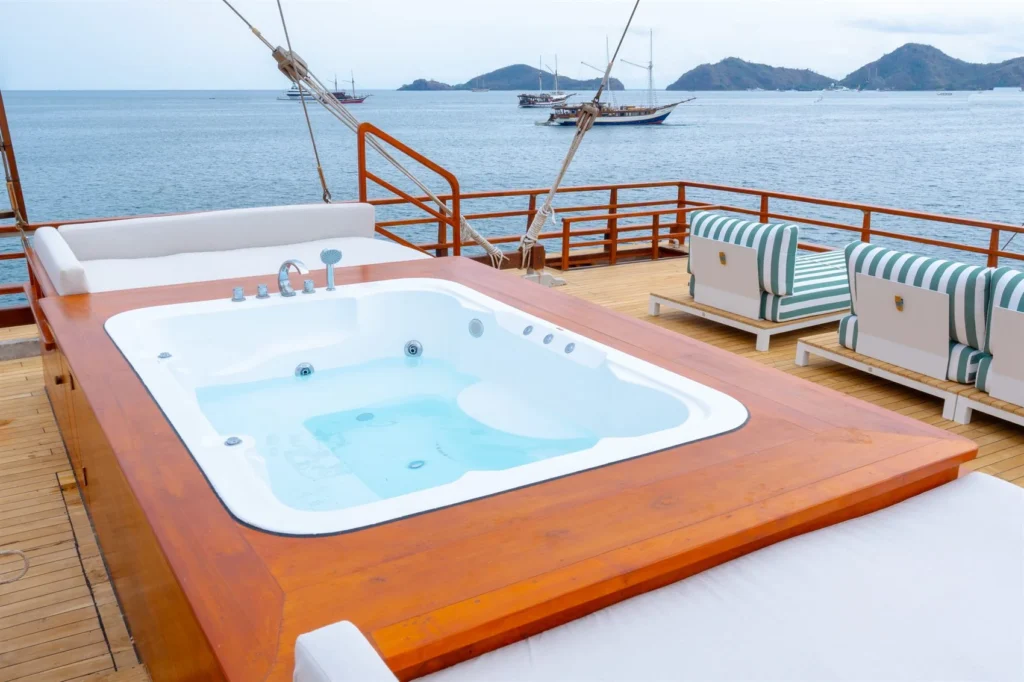 Rooftop jacuzzi aboard Sanctuary yacht