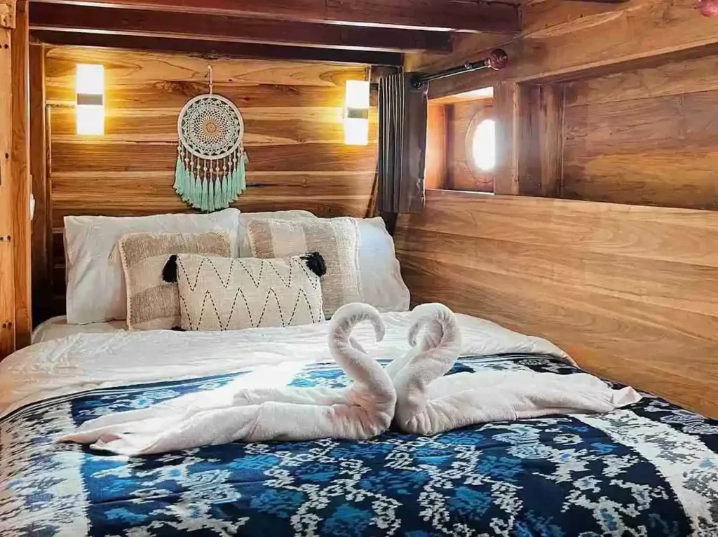 Superior Cabin aboard Sands Bajo phinisi