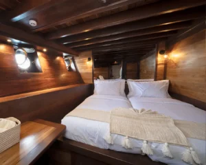 Double-bed configuration in the lower-deck Guest Cabin aboard Sanya yacht