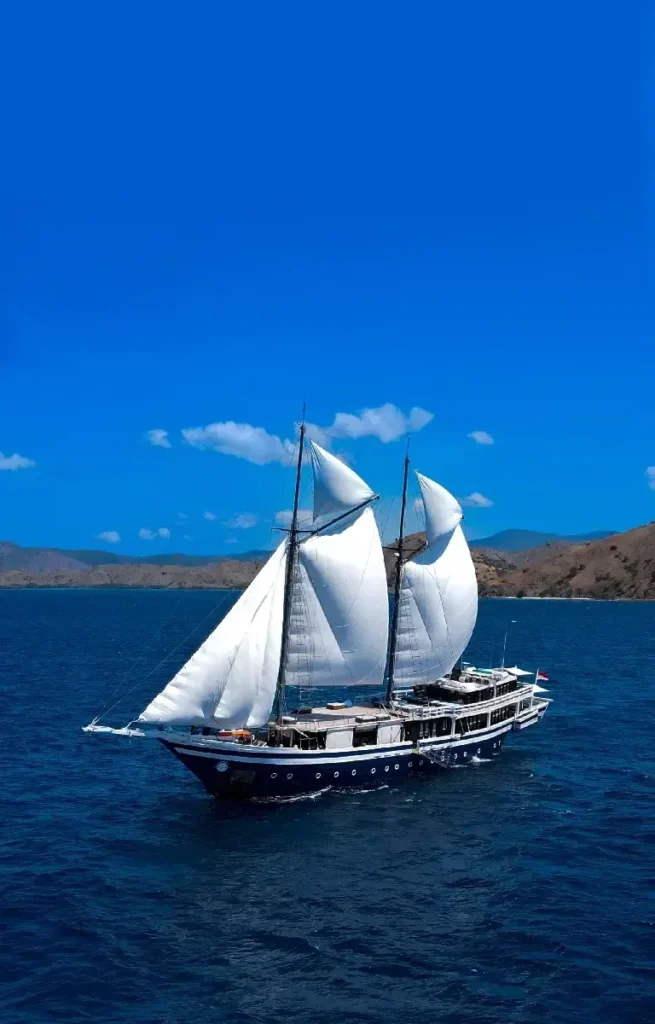 Scubaspa Zen under full sail in Indonesia