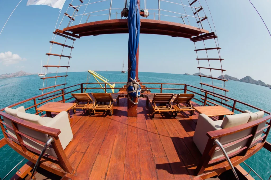 Open foredeck seating aboard Sea Safari 6