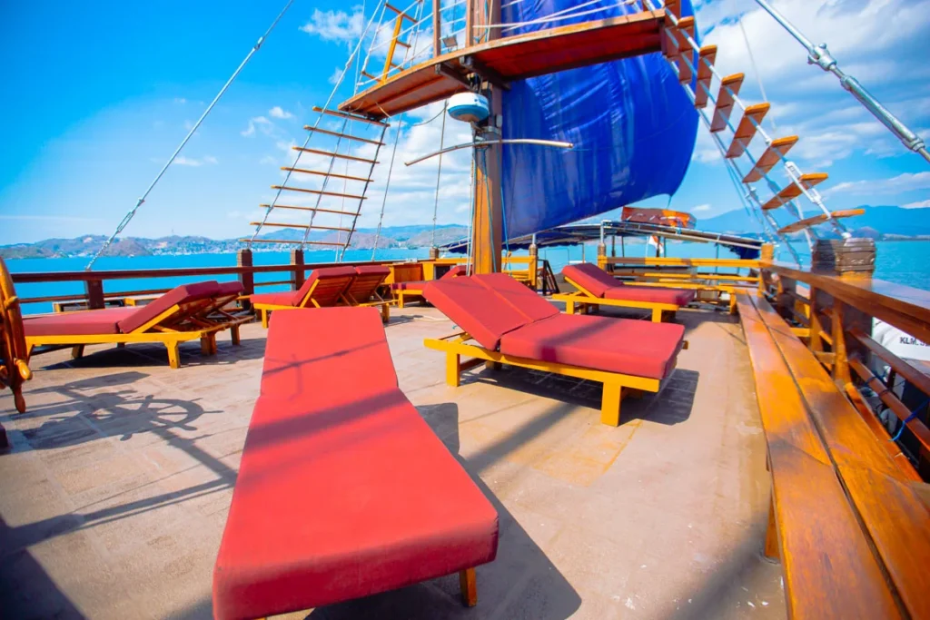 Sun deck loungers aboard Sea Safari 6