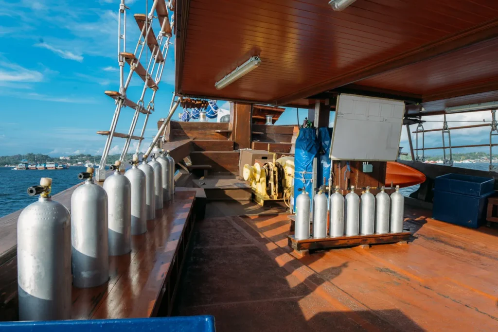 Dive deck and tank station aboard Sea Safari 8