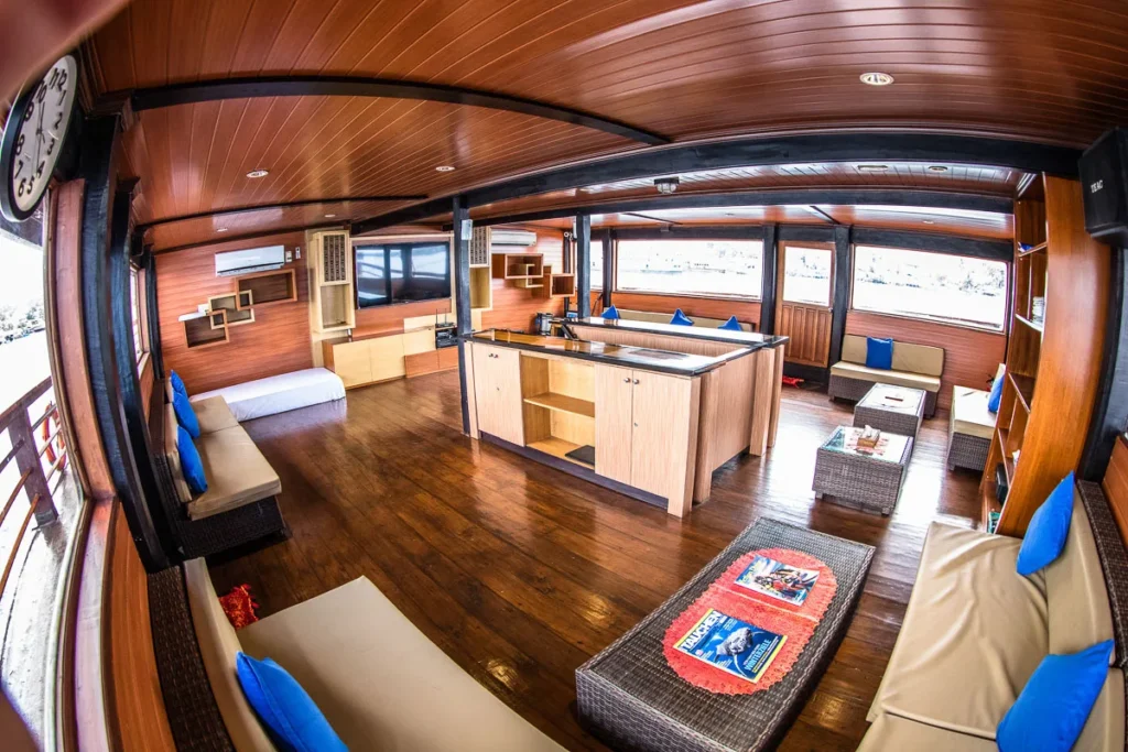 Indoor saloon lounge aboard Sea Safari 8