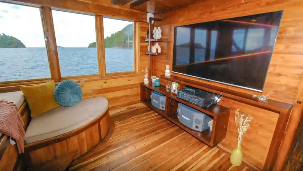 Multimedia and entertainment lounge aboard Senada phinisi