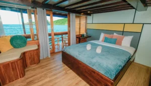 Panoramic Suite Balcony upper-deck cabin aboard Senada phinisi