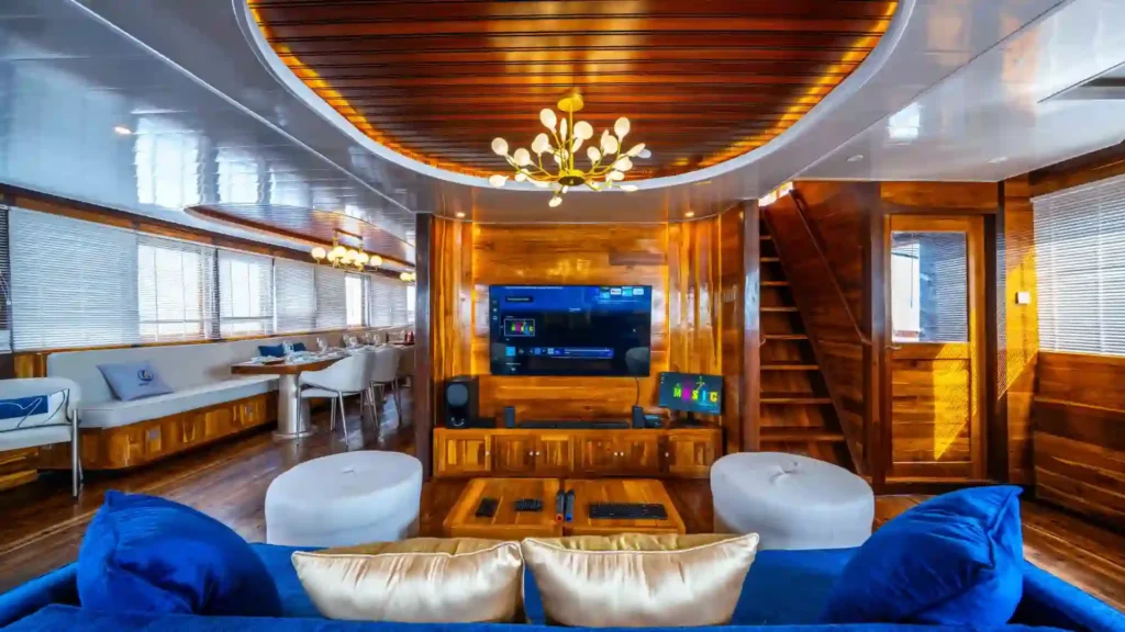 Air-conditioned living room aboard Seven Angel