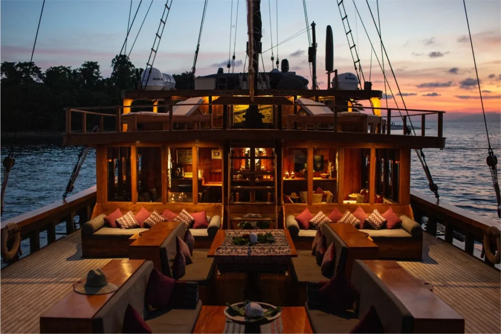 Silolona alfresco dining area on deck