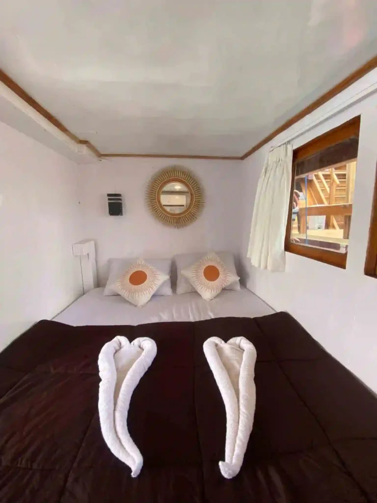 Private Cabin 2 aboard SIP 1 phinisi