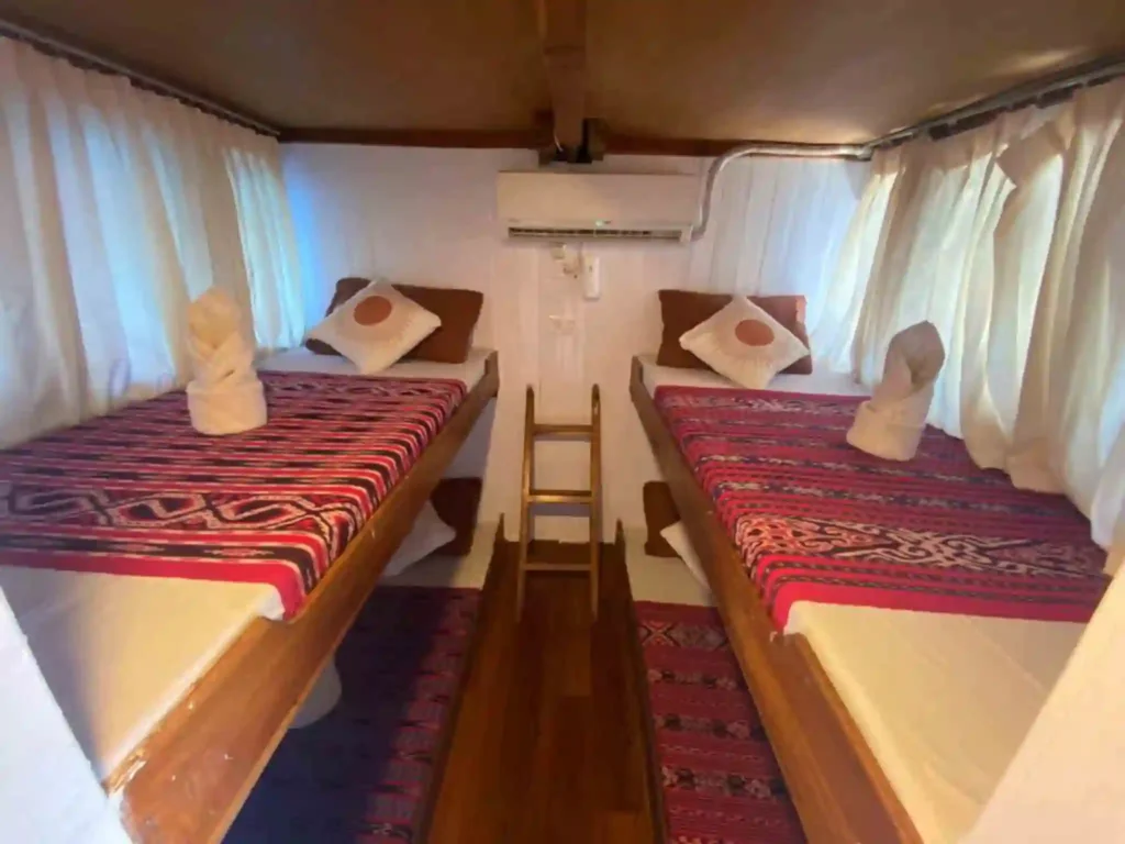 Sharing Cabin aboard SIP 1 phinisi