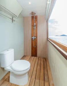 Master Cabin aboard Sora phinisi with double bed and private ensuite
