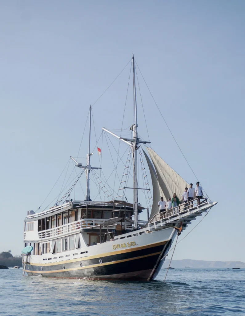 Sukha sail 1 exterior 03 aboard Sukha Sail 1 phinisi