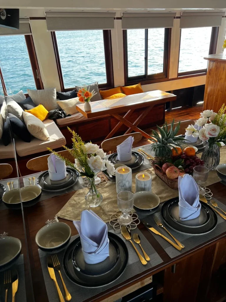 Sukha sail 1 interior dining 02 aboard Sukha Sail 1 phinisi