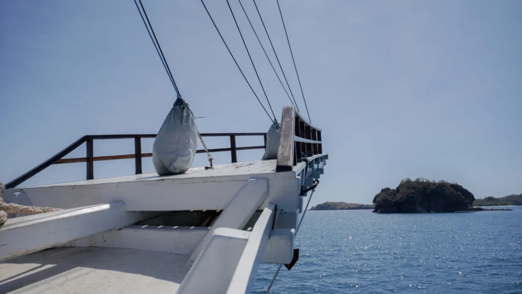 Sukha sail 1 sundeck bridge 01 aboard Sukha Sail 1 phinisi