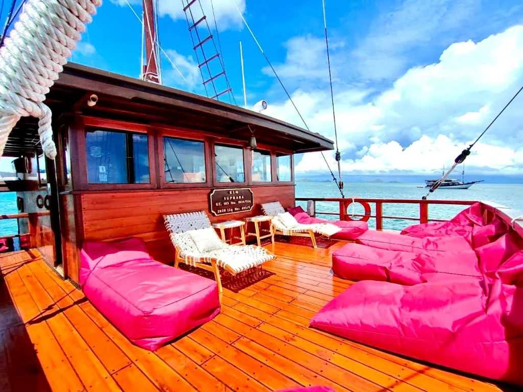 Open sun deck aboard Supraba phinisi