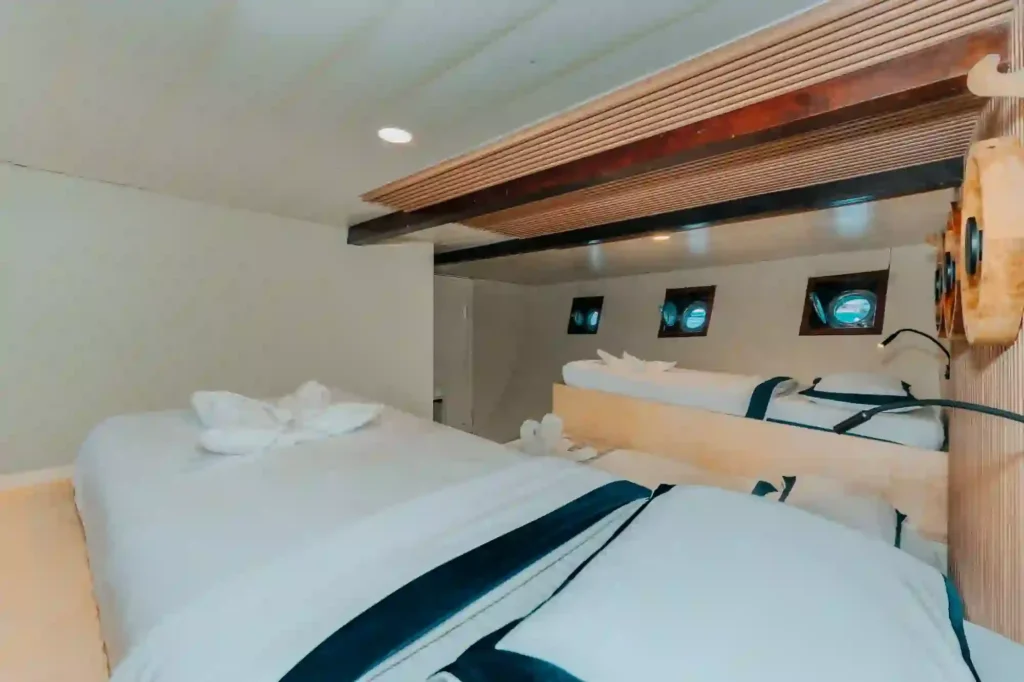 Second sharing cabin on Tara with single beds and air conditioning