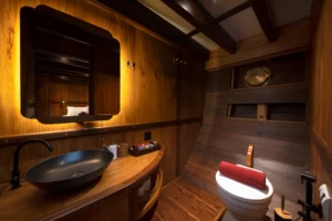 Private ensuite bathroom in Ta’Talasa Asmat Cabin