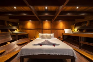 Ta’Talasa Bugis Cabin with king bed and additional single berth