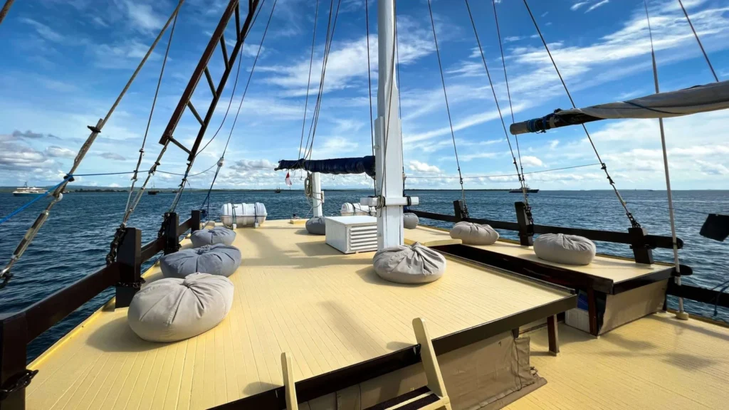 Sun deck aboard Teman liveaboard