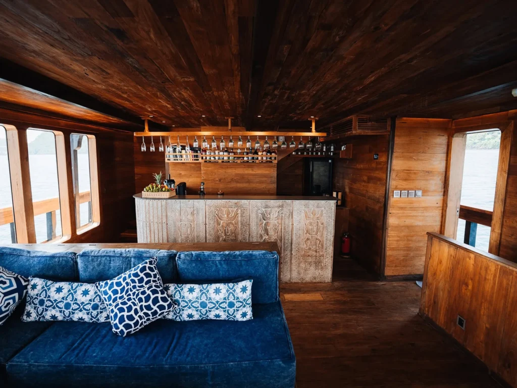 Indoor lounge and bar aboard The Oracle yacht