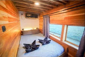 Second interior view of a Deluxe cabin aboard Yukai phinisi