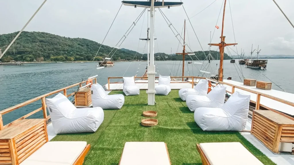 Second outdoor guest deck aboard Zada Nara
