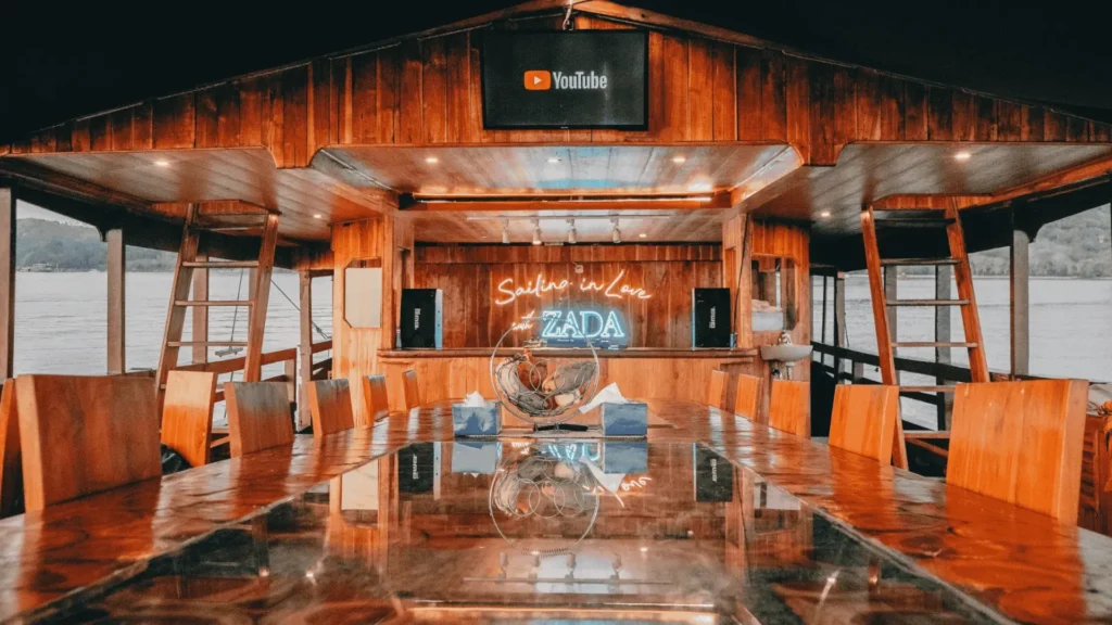 Covered dining and karaoke area aboard Zada Ulla