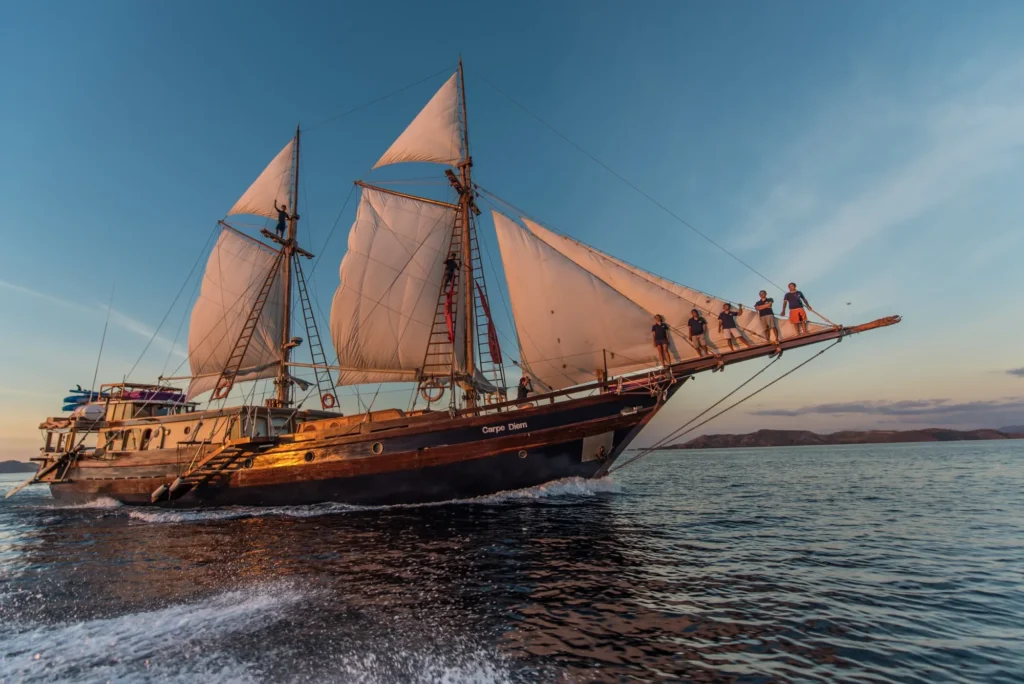 Carpe Diem Phinisi sailing under traditional sails