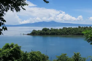 20160321114543 - The volcanic Gunung Tambora across the Saleh Sea