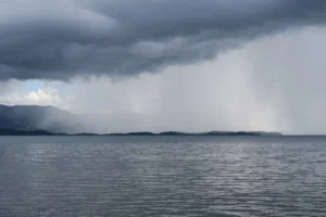 20160321154100 - Storm over the Saleh Sea