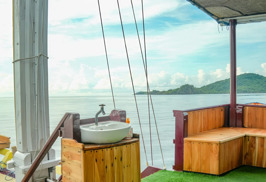 Hatira Hela onboard outdoor facility