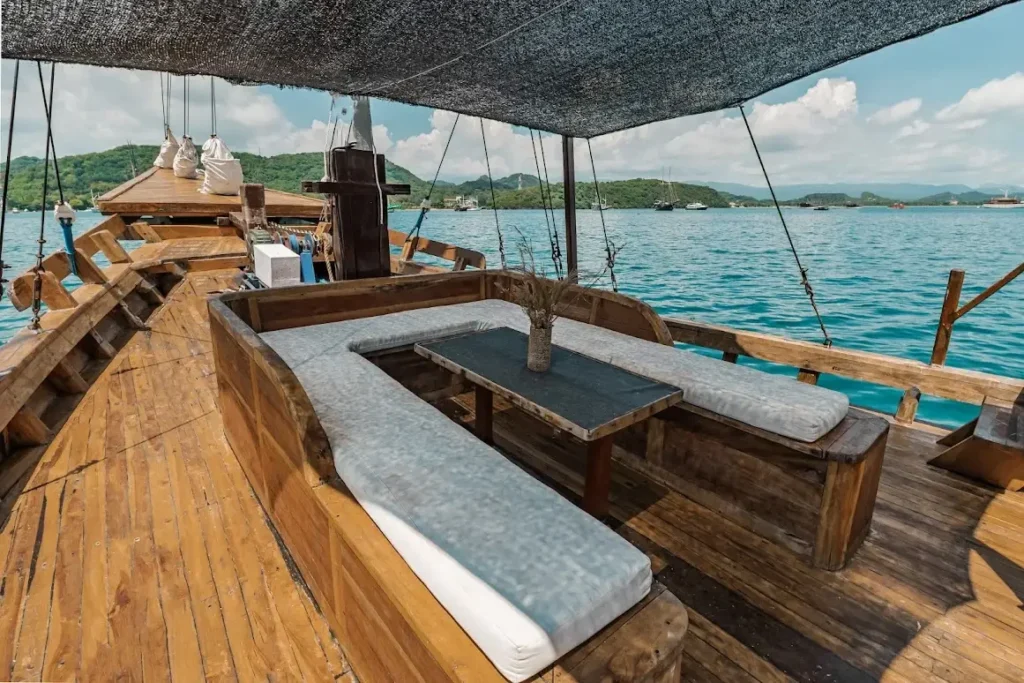 Outdoor area aboard Invictus