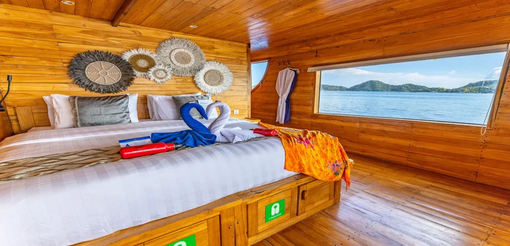 Balcony Suite cabin on Komodo Aggressor
