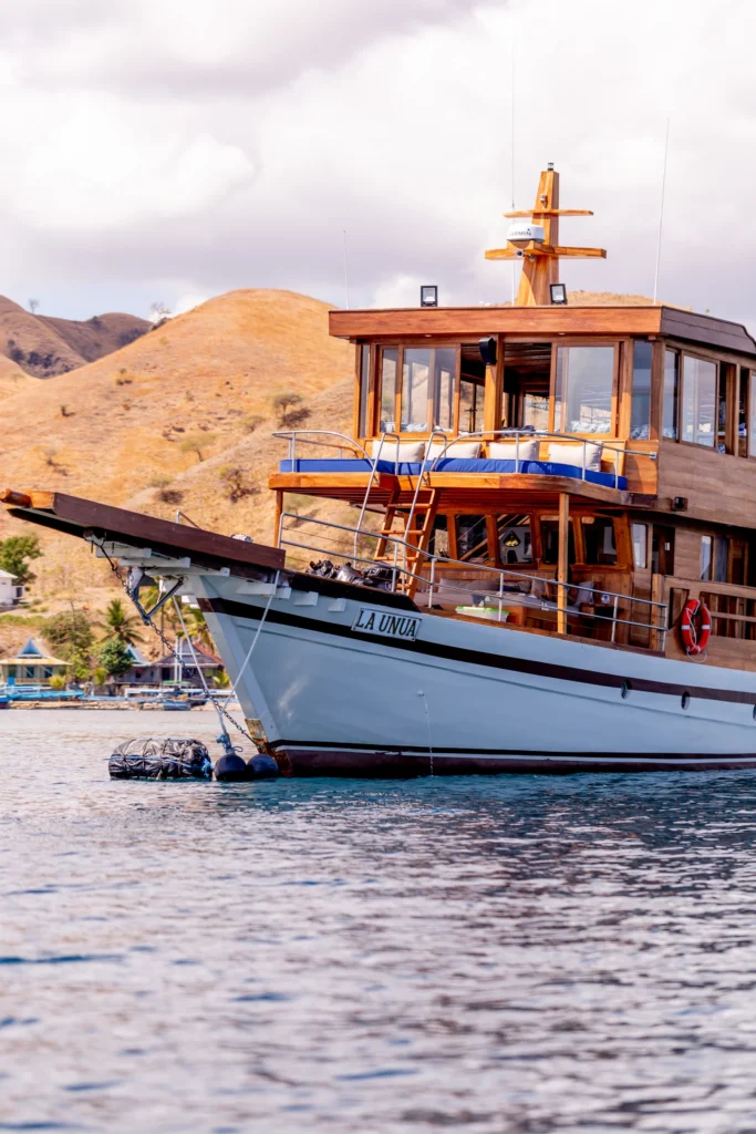Front deck aboard La Unua in Komodo