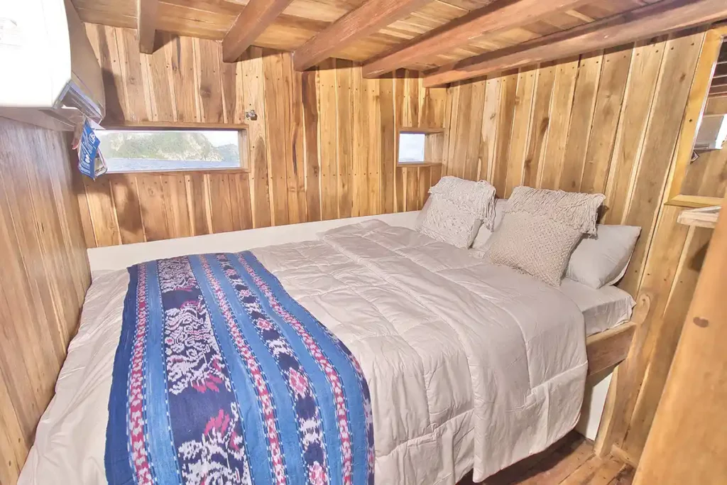 Double guest cabin aboard Malca Voyages