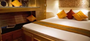 Air-conditioned queen cabin aboard Mantra Phinisi