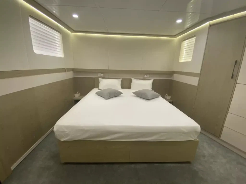 Seaisee upper-deck Sea View Double Cabin with exterior windows