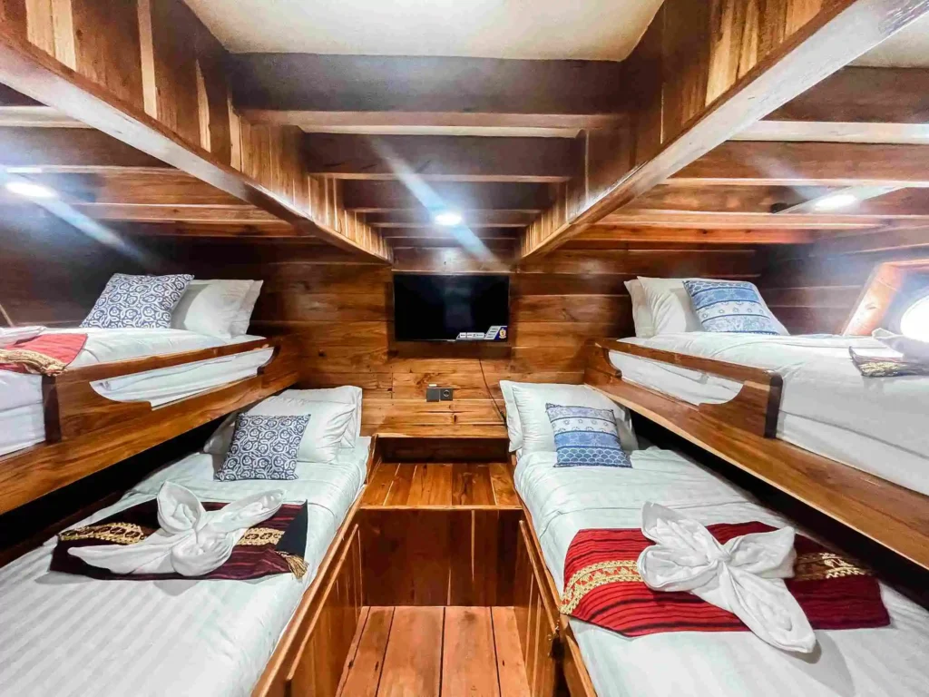 Four-person Merida Sharing Cabin aboard Soe Besar Vanrei