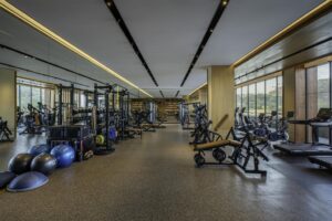 TA’AKTANA Labuan Bajo fitness centre equipment and workout area