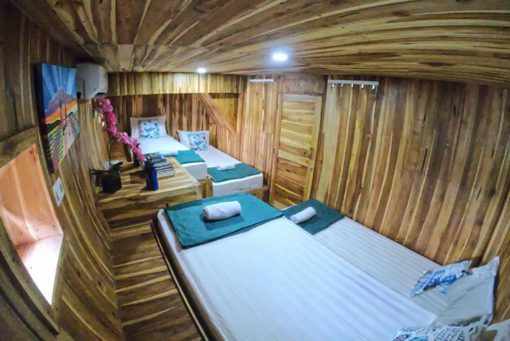 Shared double-twin cabin aboard Thalassa two