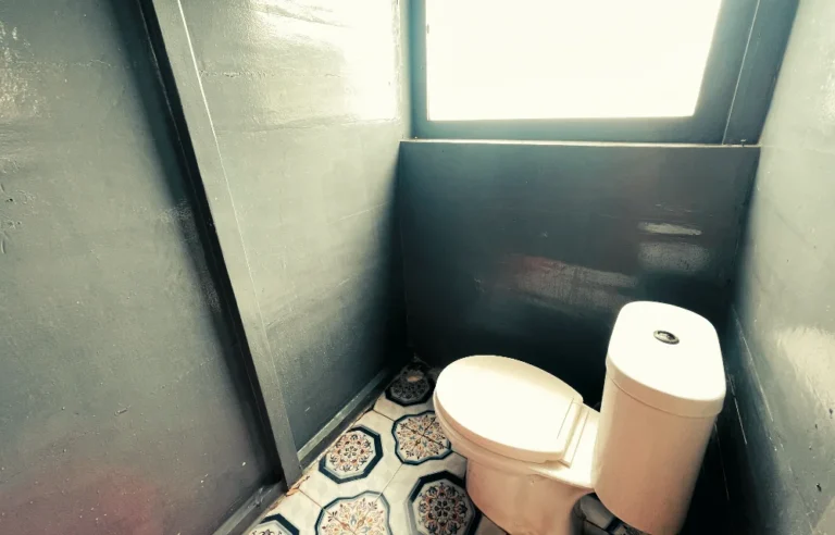Arumi Master Ocean Balcony bathroom