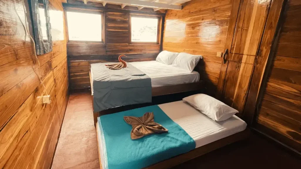 Arumi Deluxe Full Ocean 01 with queen and extra bed